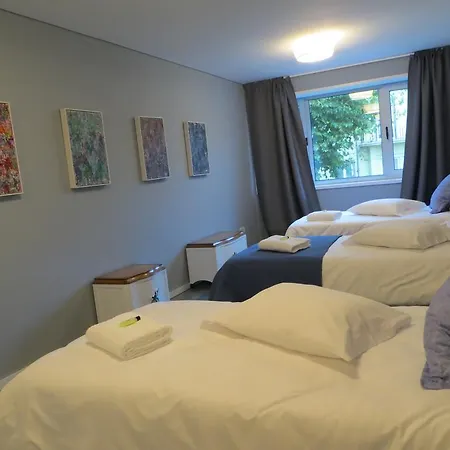 Cruz Vermelha Hostel *